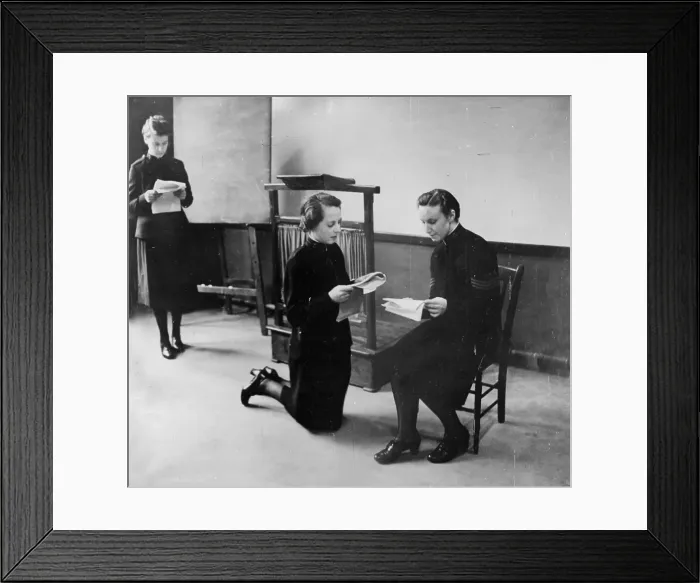 Framed Print : Bible Reading Framed Print : Bible Reading