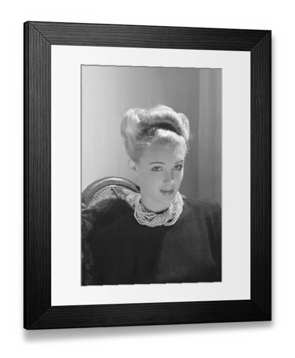 Framed Print : Susan Shaw Framed Print : Susan Shaw