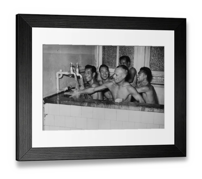 Framed Print : Chinese Team Bath Framed Print : Chinese Team Bath