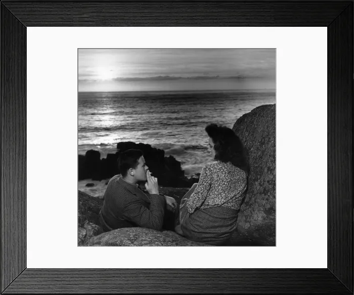 Framed Print : Day's End. 31st May 1947: Two London office workers Framed Print : Day's End. 31st May 1947: Two London office workers