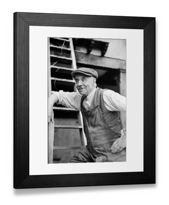 Framed Print : Carpenter. 30th November 1946: Jack Bevin a carpenter, cousin of Ernest Bevin Framed Print : Carpenter. 30th November 1946: Jack Bevin a carpenter, cousin of Ernest Bevin