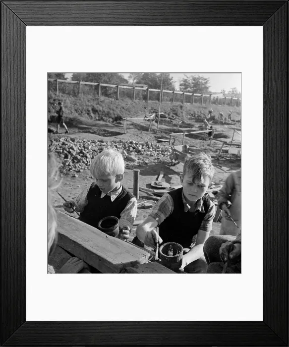 Framed Print : Outdoor Artists Framed Print : Outdoor Artists