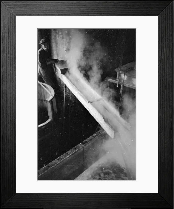 Framed Print : Pub Brew. 10th August 1946: The Golden Lion Pub Framed Print : Pub Brew. 10th August 1946: The Golden Lion Pub