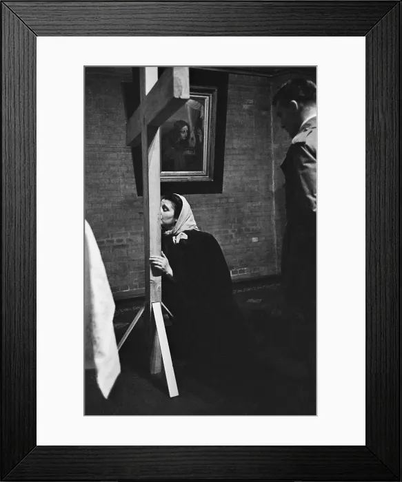 Framed Print : Cross At Vezelay Framed Print : Cross At Vezelay