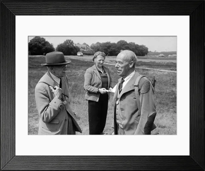 Framed Print : Old Shots. 27th July 1946: Lord Cottesloe (left) Framed Print : Old Shots. 27th July 1946: Lord Cottesloe (left)