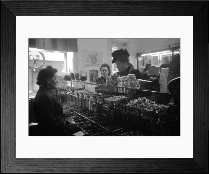 Framed Print : Shopping. 11th May 1946: Shopping in Stockholm Framed Print : Shopping. 11th May 1946: Shopping in Stockholm