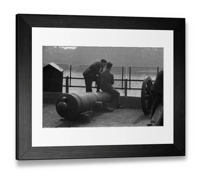 Framed Print : Harbour Cannon Framed Print : Harbour Cannon