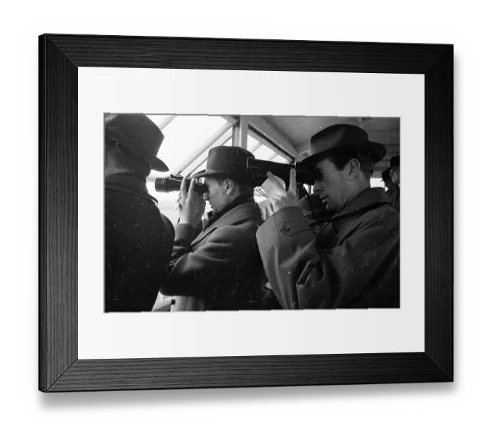Framed Print : Reporters. 6th April 1946: Racing correspondents watching the racing at Cheltenham Framed Print : Reporters. 6th April 1946: Racing correspondents watching the racing at Cheltenham