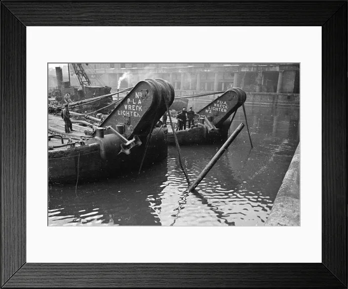 Framed Print : Lifting A Wreck Framed Print : Lifting A Wreck