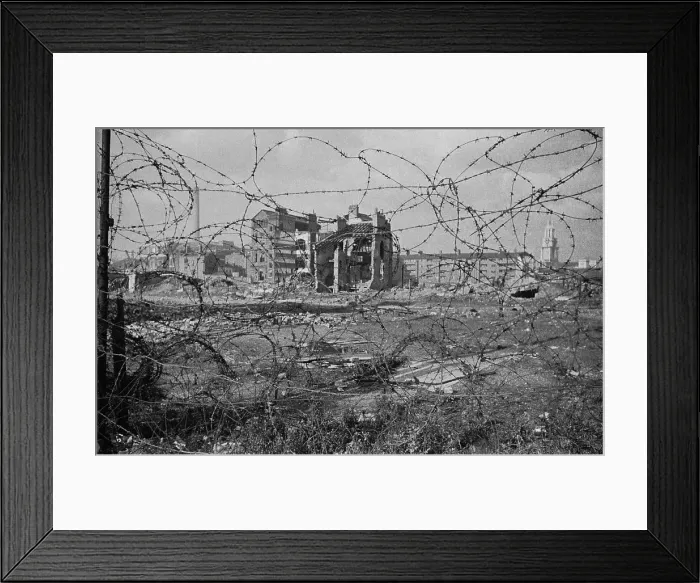 Framed Print : East End. 9th March 1946: A part of the East End of London which the London Framed Print : East End. 9th March 1946: A part of the East End of London which the London