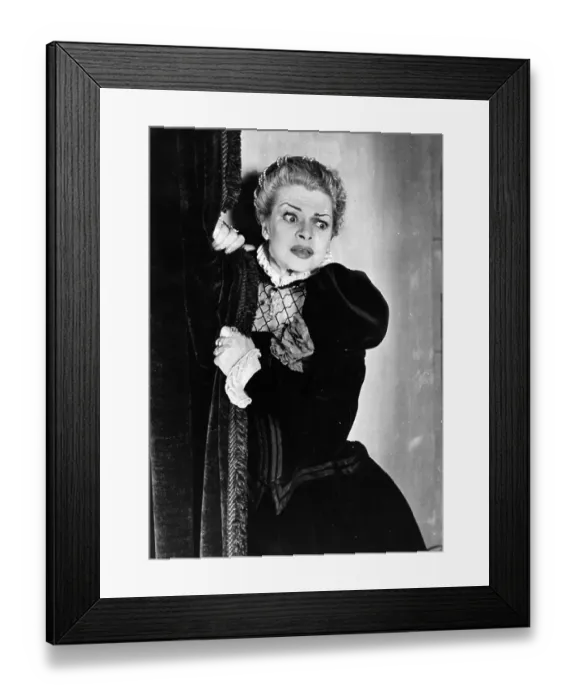 Framed Print : Queen Of Scots Framed Print : Queen Of Scots