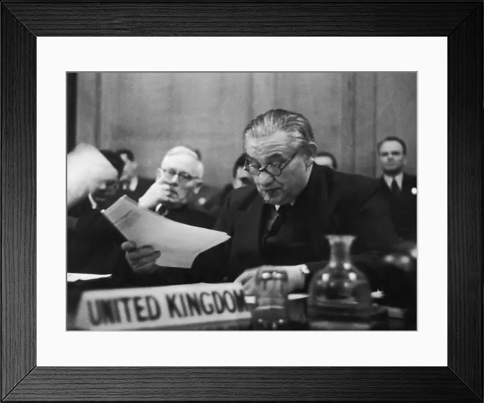 Framed Print : Bevin At The U.N Framed Print : Bevin At The U.N
