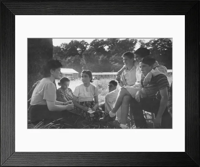 Framed Print : Jewish Refugees
