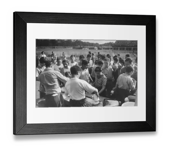 Framed Print : Jewish Refugees Framed Print : Jewish Refugees
