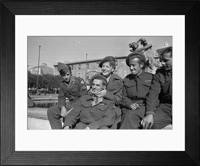 Framed Print : Gracie On Tour Framed Print : Gracie On Tour