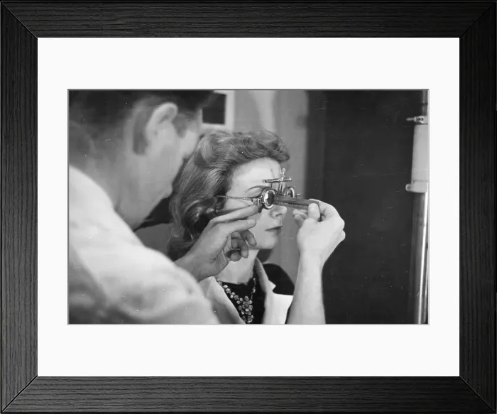 Framed Print : Eye Contact Framed Print : Eye Contact