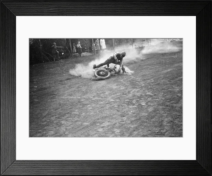 Framed Print : Cornering. 13th October 1945: An army dispatch rider coming off his motorcycle