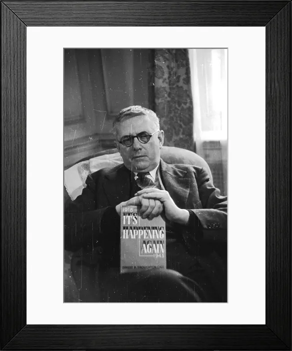 Framed Print : Vere Evatt Framed Print : Vere Evatt