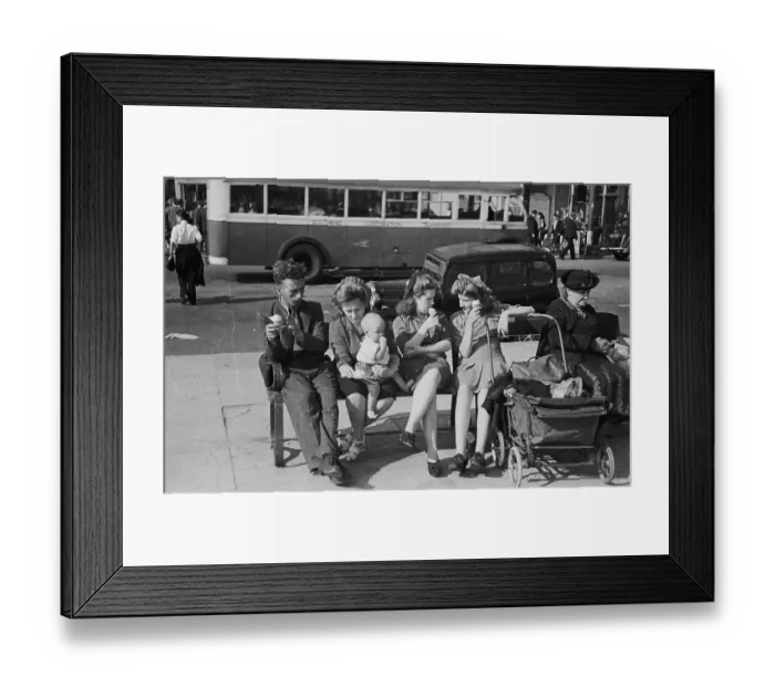 Framed Print : Holiday Makers Framed Print : Holiday Makers
