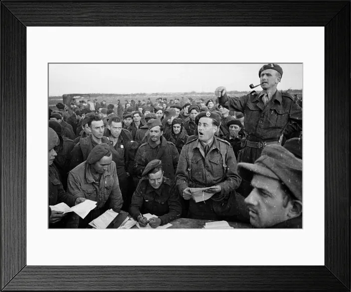 Framed Print : Waiting To Leave Framed Print : Waiting To Leave