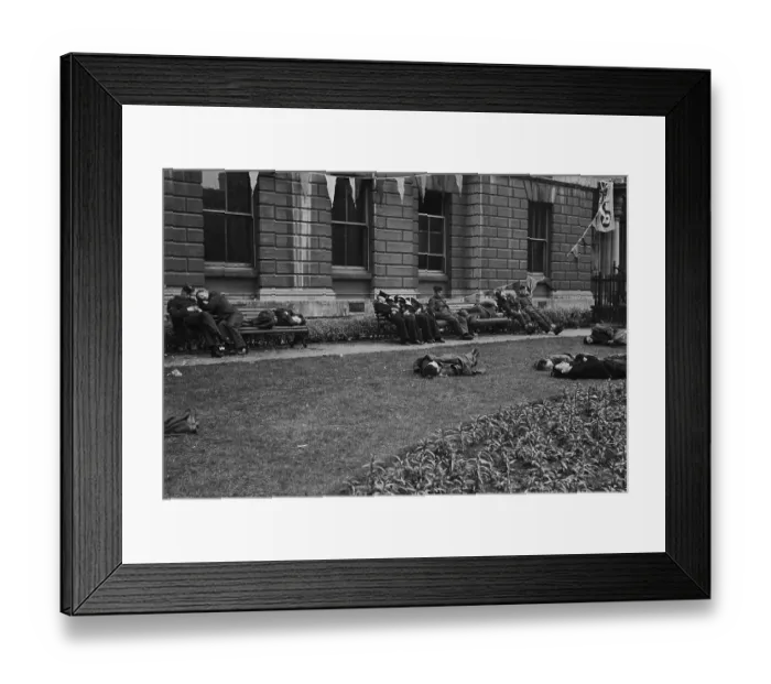 Framed Print : VE Day In London Framed Print : VE Day In London