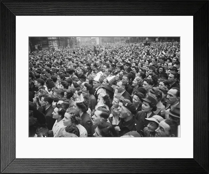 Framed Print : VE Day In London