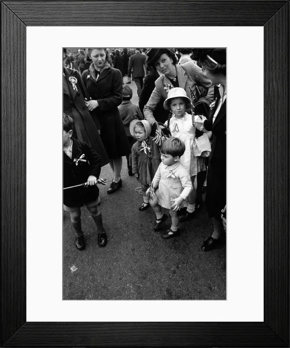 Framed Print : Crowds On VE Day Framed Print : Crowds On VE Day
