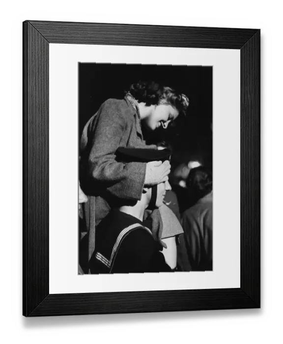 Framed Print : A Shoulder View Framed Print : A Shoulder View