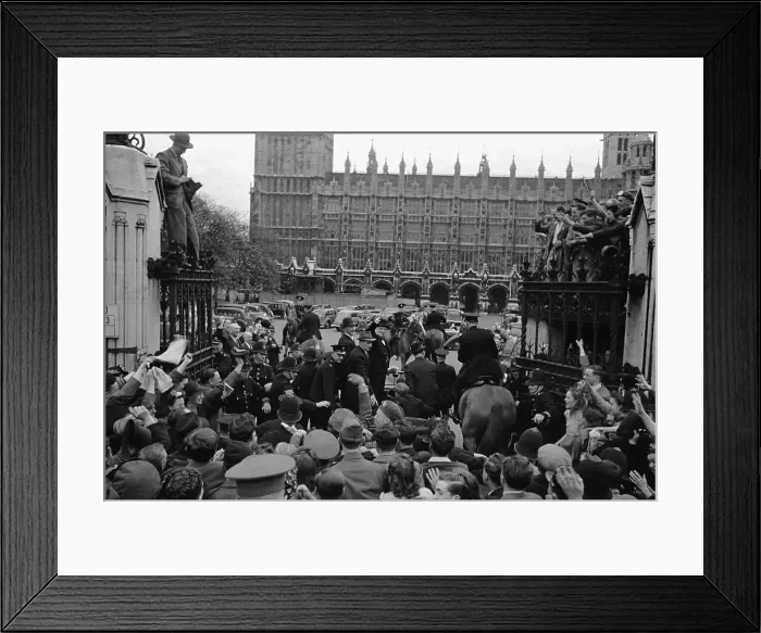 Framed Print : A Churchill Wave Framed Print : A Churchill Wave