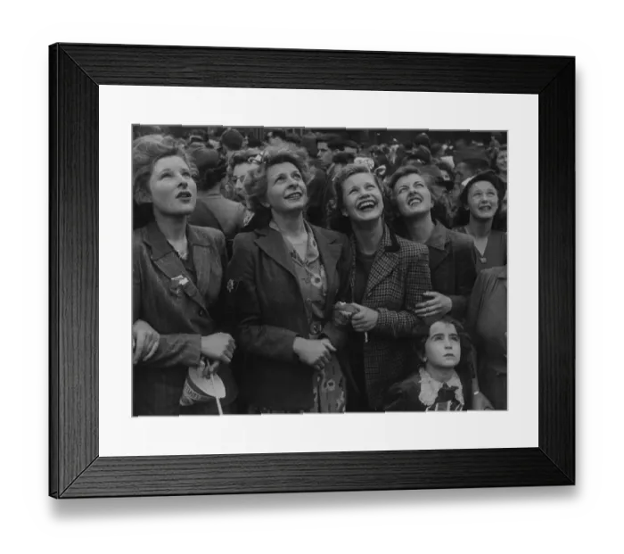 Framed Print : VE Day In London Framed Print : VE Day In London