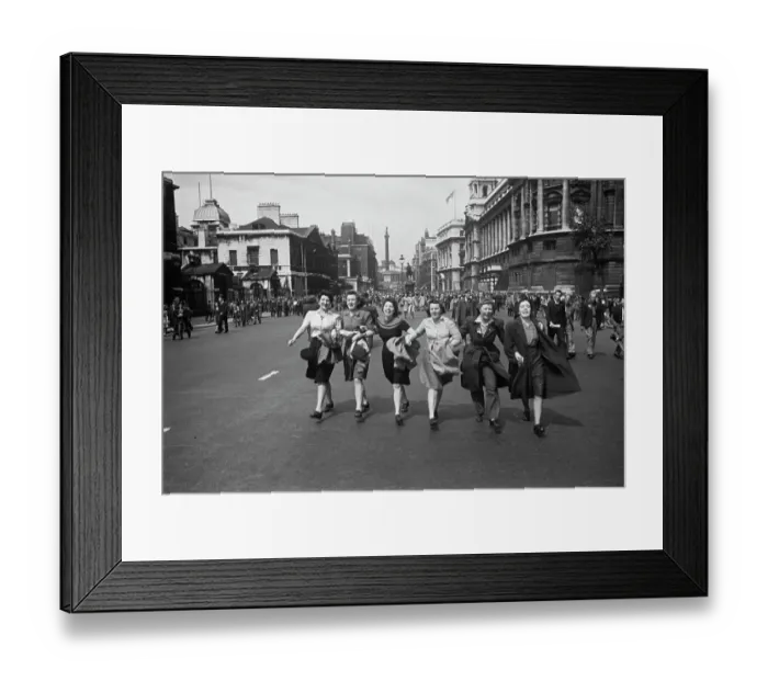 Framed Print : VE Day In London Framed Print : VE Day In London