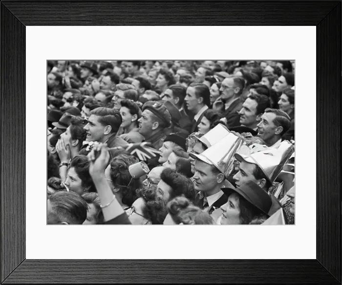 Framed Print : VE Day In London Framed Print : VE Day In London