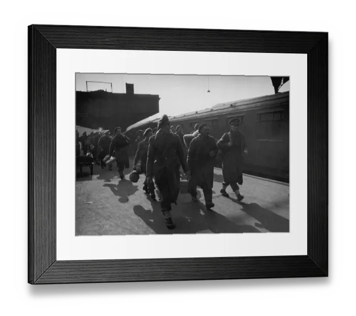 Framed Print : Leave Train Framed Print : Leave Train