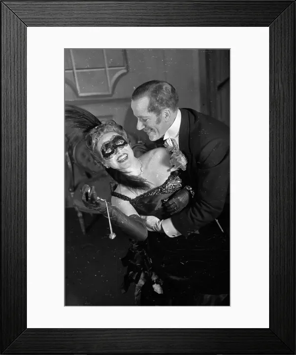 Framed Print : Husband And Wife Framed Print : Husband And Wife
