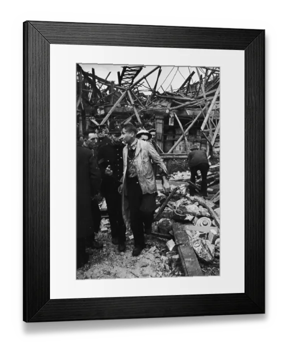 Framed Print : Farringdon Survivor Framed Print : Farringdon Survivor