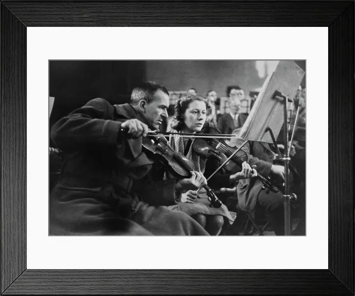Framed Print : Paul Beard In Rehearsal Framed Print : Paul Beard In Rehearsal