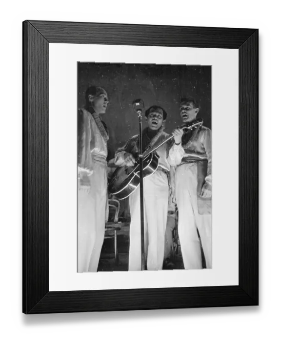 Framed Print : Spanish Guitar Framed Print : Spanish Guitar