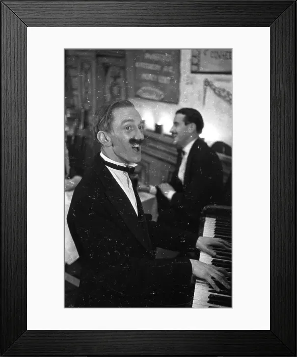 Framed Print : Benny Norris Framed Print : Benny Norris