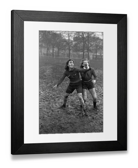 Framed Print : Waiting For The Ball Framed Print : Waiting For The Ball