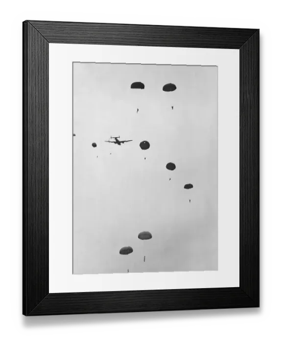 Framed Print : British Paratrooper Framed Print : British Paratrooper
