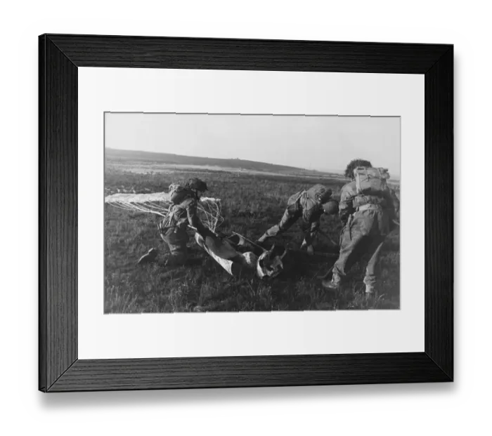 Framed Print : British Paratrooper Framed Print : British Paratrooper
