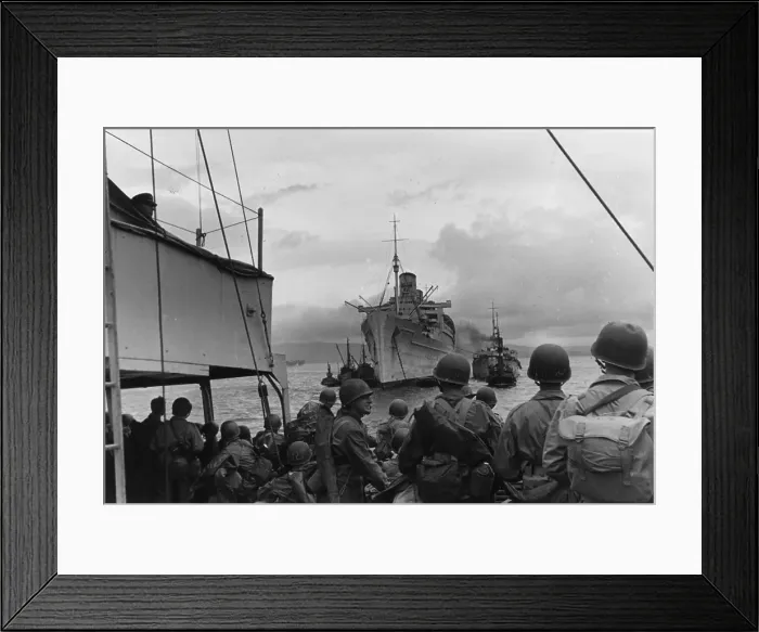 Framed Print : Troopship. American soldiers nearing the Cunard White Star liner Queen Mary Framed Print : Troopship. American soldiers nearing the Cunard White Star liner Queen Mary
