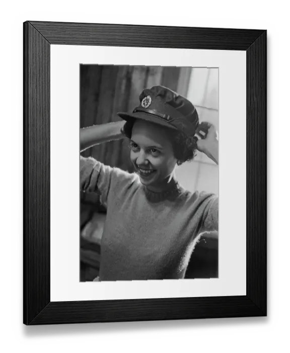 Framed Print : Auxiliary Territorial Service, 1943 Framed Print : Auxiliary Territorial Service, 1943