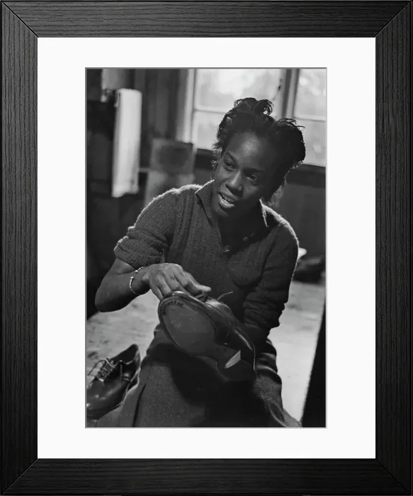 Framed Print : Auxiliary Territorial Service, 1943 Framed Print : Auxiliary Territorial Service, 1943