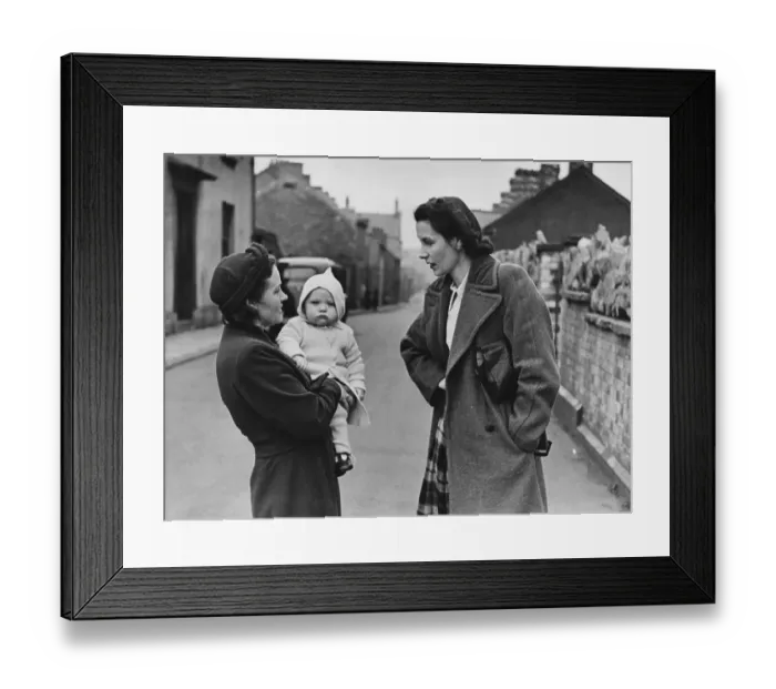 Framed Print : Street Conversation