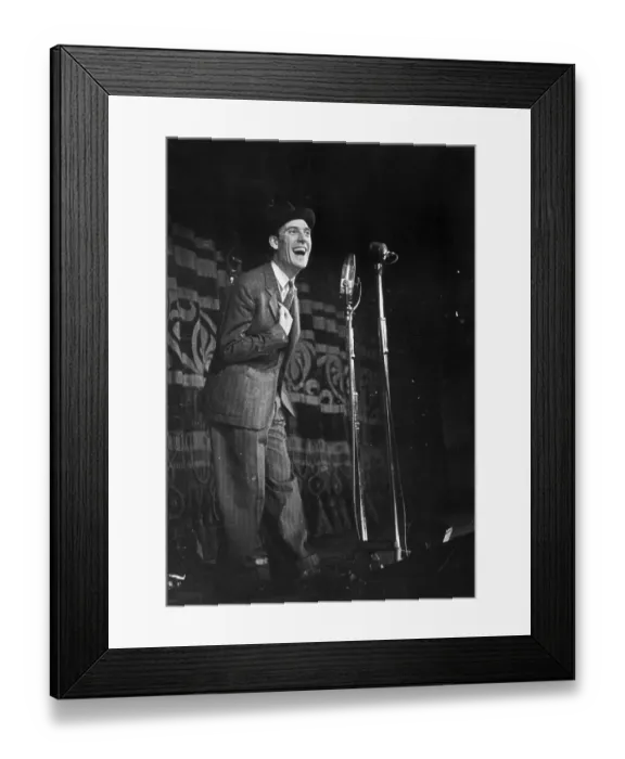 Framed Print : Tommy Trinder Framed Print : Tommy Trinder