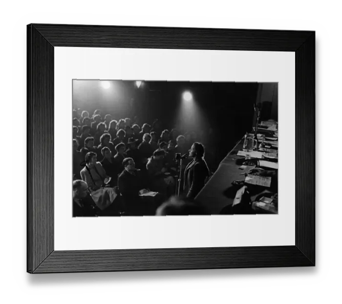 Framed Print : Waiting For Bevin Framed Print : Waiting For Bevin