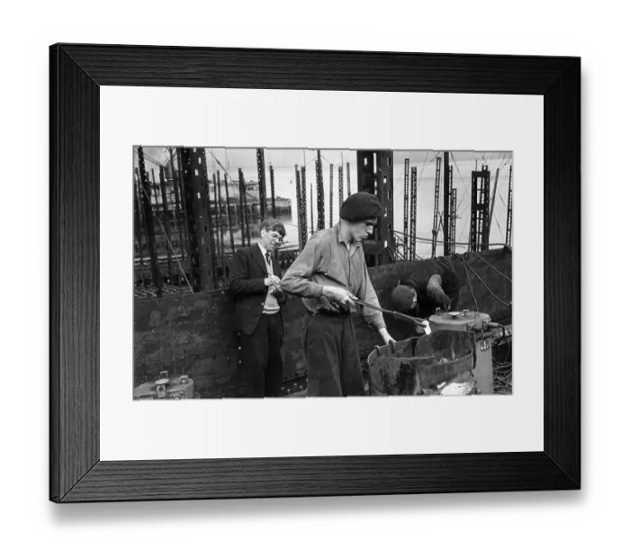 Framed Print : Spencer On Clydeside Framed Print : Spencer On Clydeside
