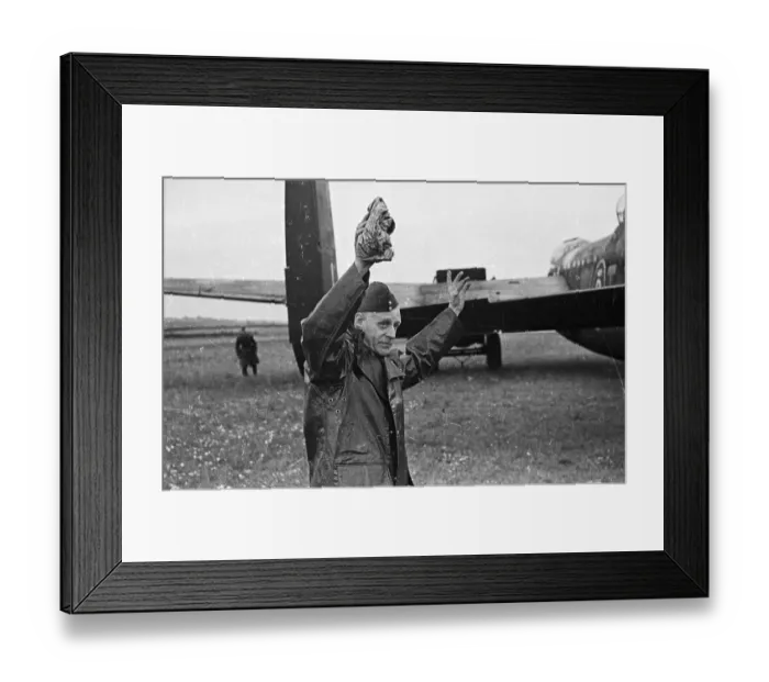 Framed Print : Warrant Officer Framed Print : Warrant Officer
