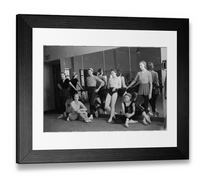 Framed Print : Sadler's Wells Ballerinas Framed Print : Sadler's Wells Ballerinas